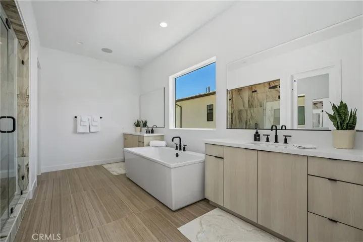11091 Woodcrest Court, Chatsworth, California 91311
