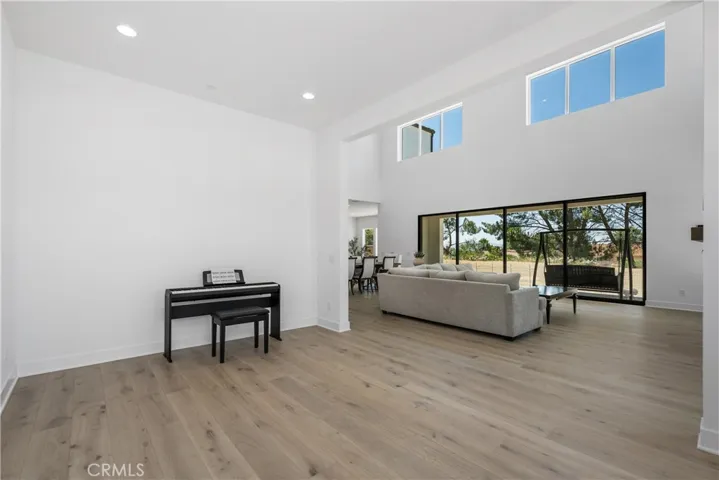 11091 Woodcrest Court, Chatsworth, California 91311
