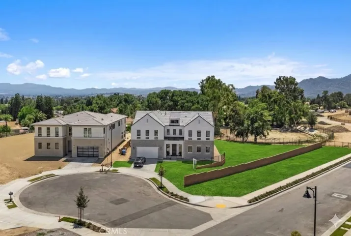 11091 Woodcrest Court, Chatsworth, California 91311