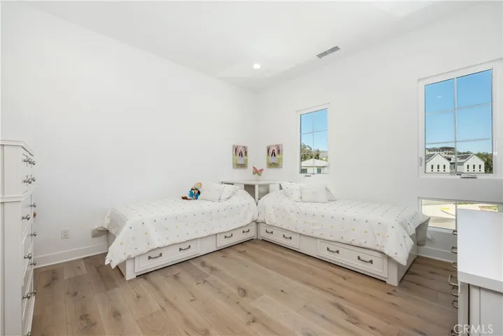 11091 Woodcrest Court, Chatsworth, California 91311