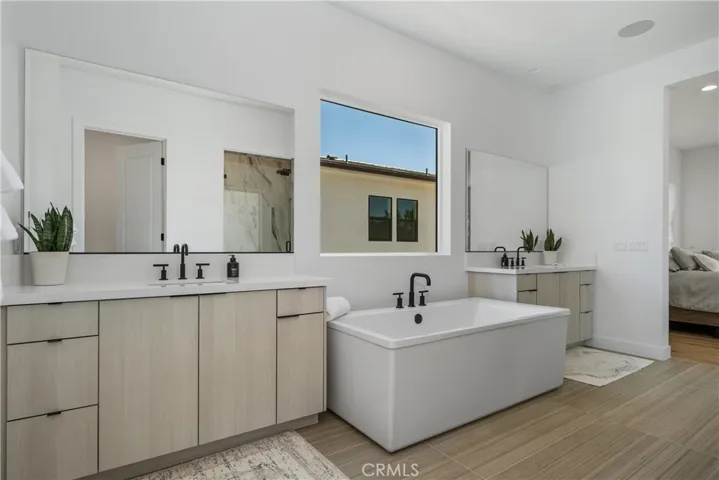 11091 Woodcrest Court, Chatsworth, California 91311