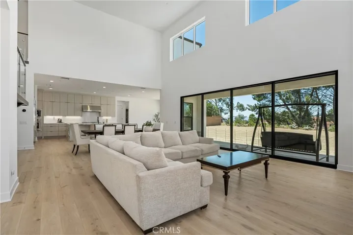11091 Woodcrest Court, Chatsworth, California 91311