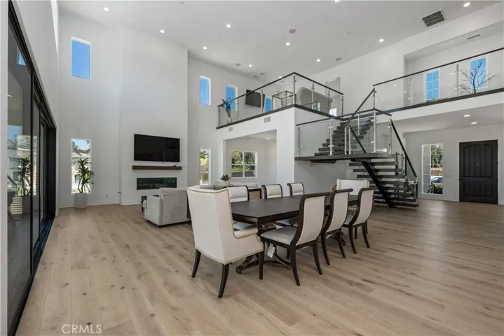 11091 Woodcrest Court, Chatsworth, California 91311