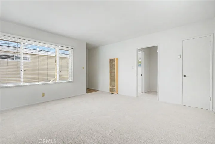 1051 3rd St - Spacious Living Room
