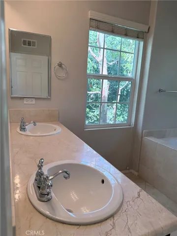 15231 Calverton, Tustin, California 92782