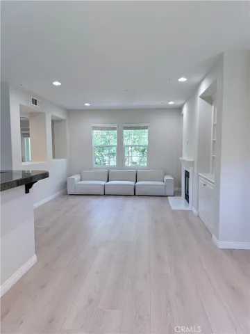 15231 Calverton, Tustin, California 92782