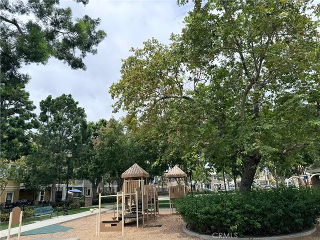 15231 Calverton, Tustin, California 92782