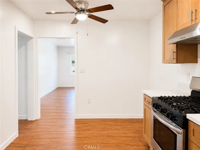 Kitchen & Dining Area