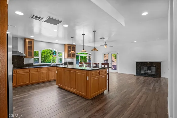 Entry to kitchen and dining area