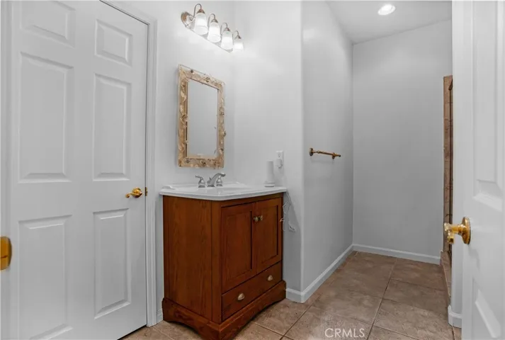 Jack N Jill bathroom