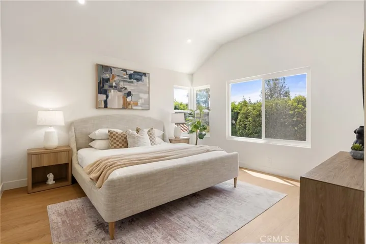 67 Pelican Court, Newport Beach, California 92660