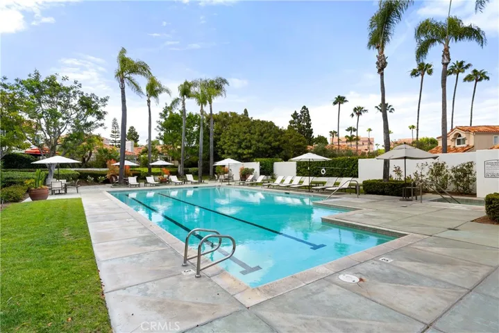 67 Pelican Court, Newport Beach, California 92660