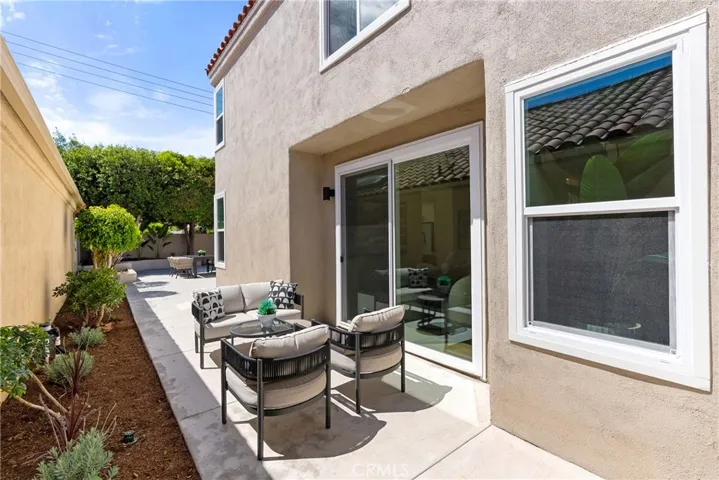 67 Pelican Court, Newport Beach, California 92660