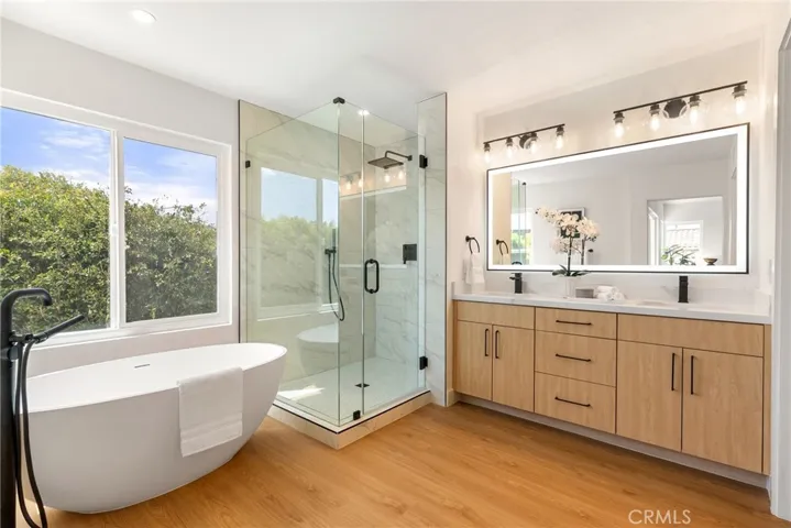 67 Pelican Court, Newport Beach, California 92660