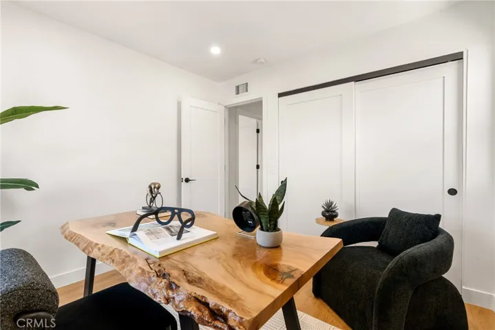 67 Pelican Court, Newport Beach, California 92660