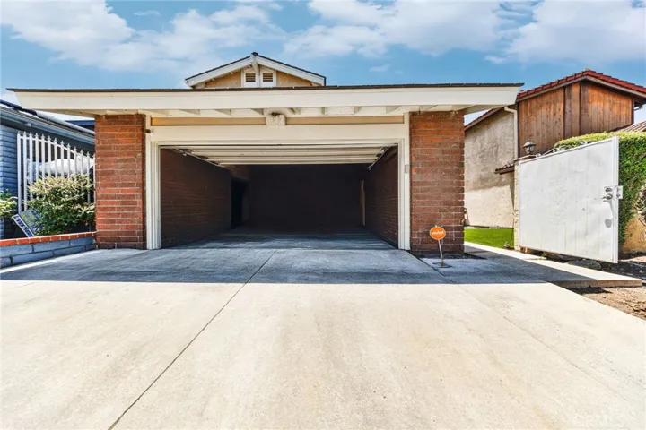 814 E Sandpoint Court, Carson, California 90746