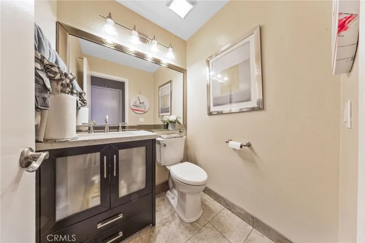 814 E Sandpoint Court, Carson, California 90746