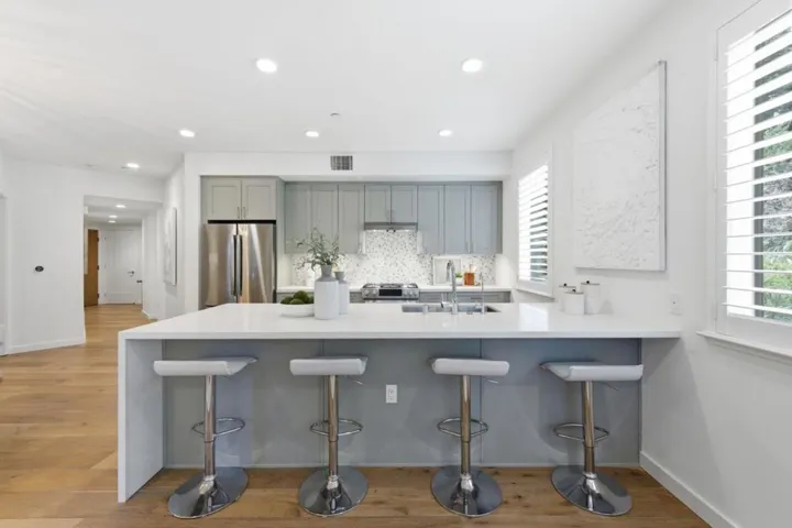 400 El Camino Real 202, Belmont, California 94002