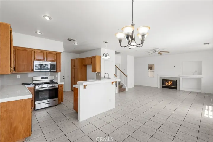 29151 Whitegate Lane, Highland, California 92346