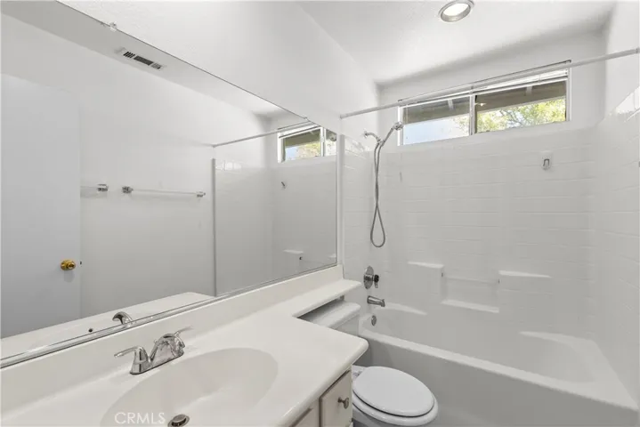 29151 Whitegate Lane, Highland, California 92346