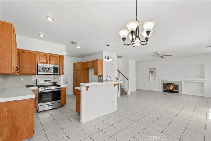 29151 Whitegate Lane, Highland, California 92346