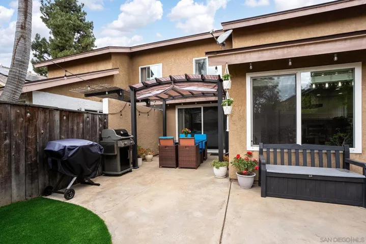 1465 Bridgeview, San Diego, California 92105