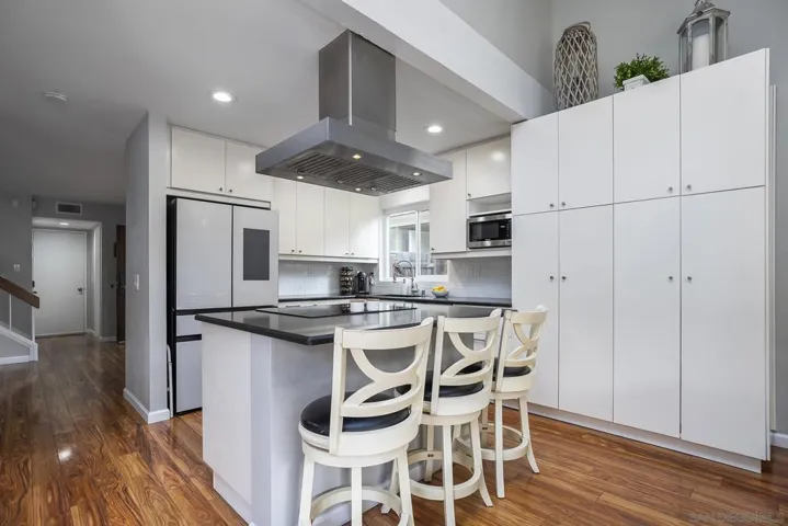 1465 Bridgeview, San Diego, California 92105