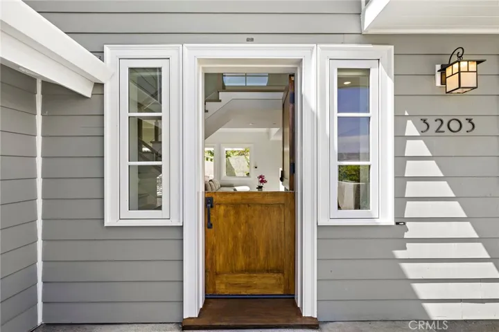 Dutch Door entry