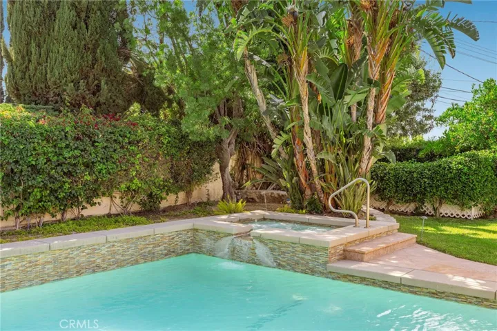 5901 Nita Avenue, Woodland Hills, California 91367