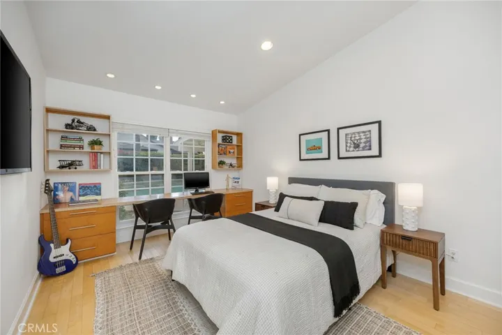 5901 Nita Avenue, Woodland Hills, California 91367