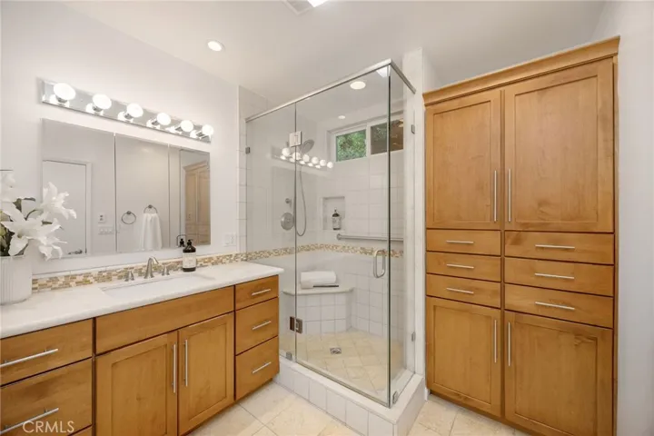 5901 Nita Avenue, Woodland Hills, California 91367
