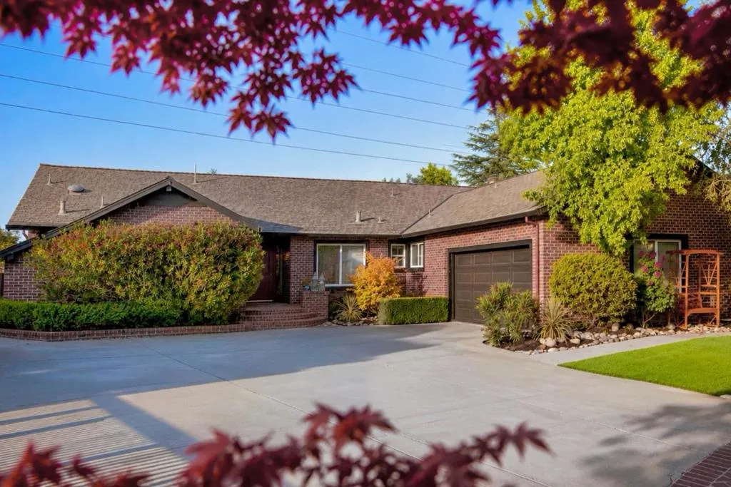 Front exterior view of the home.