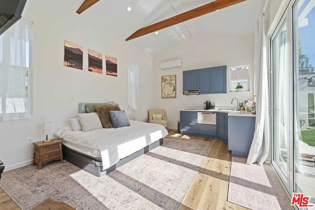 Guest House