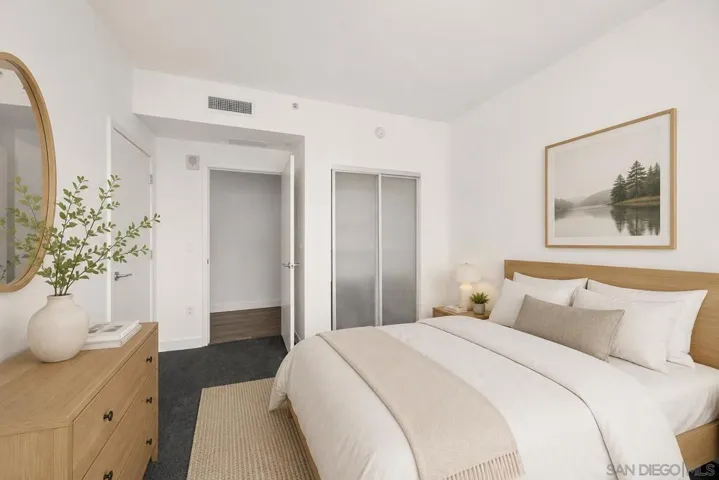 https://zimg.paragon.ice.com/ParagonImages/Property/PA/SDMLS/260013020/31/120/90/8474420f3b3879a115a6de2cf13d59e5/3/63ab8e920bff6a998fccf749968655e0/260013020-35408751-bc2a-4f7a-891e-cbd6d5086796.JPG