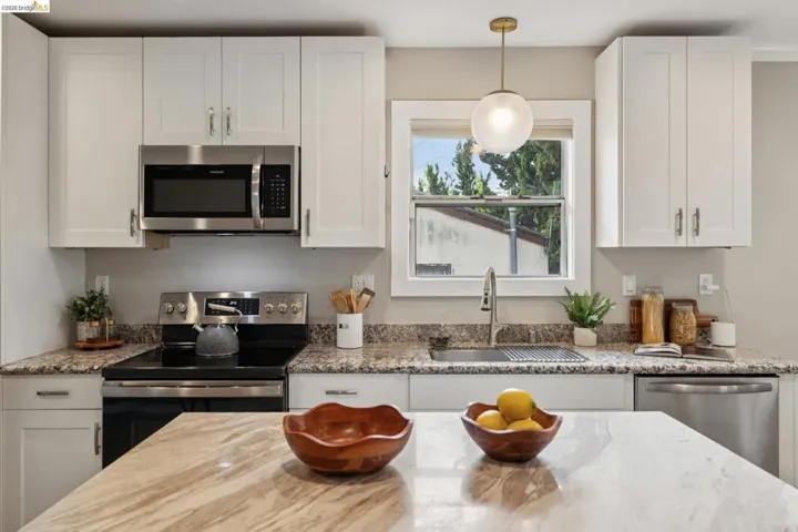4006 Laurel Ave, Oakland, California 94602