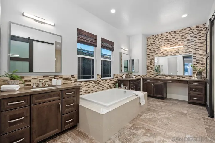 1091 Duncan Ct, San Marcos, California 92078