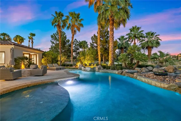 Rock pool with Baja step and elevated spa