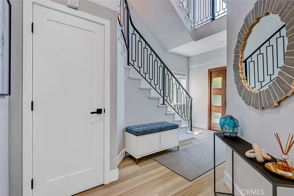 Entry way