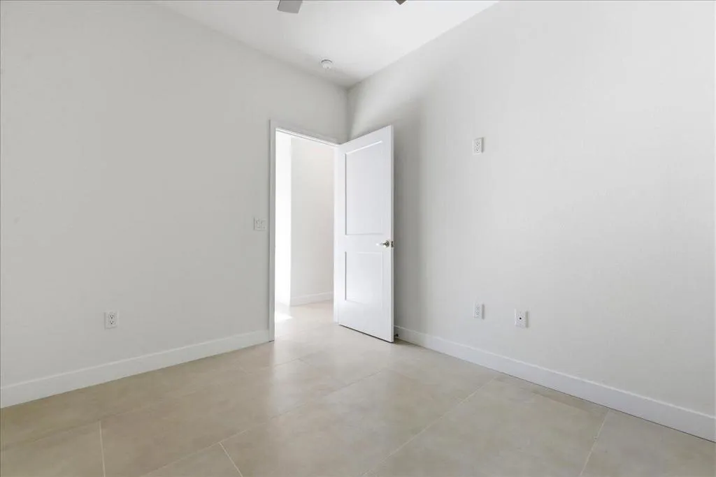 56-30127 Avenida Juarez - Bedroom 3