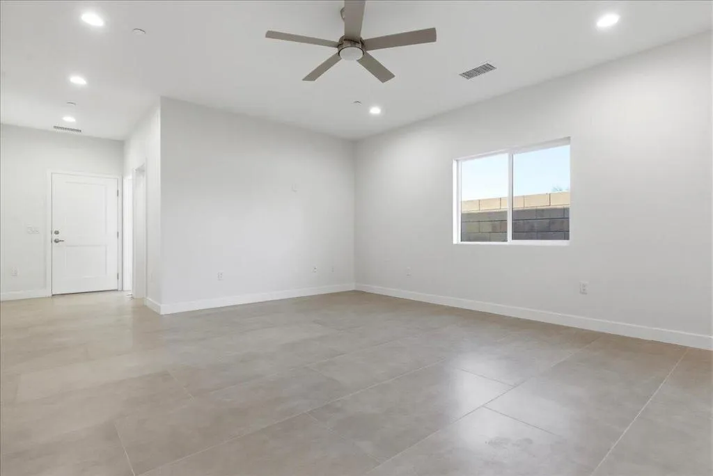 09-30125 Avenida Juarez - Living Room