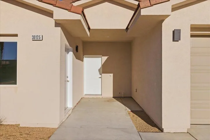 05-30125 Avenida Juarez - Exterior Front