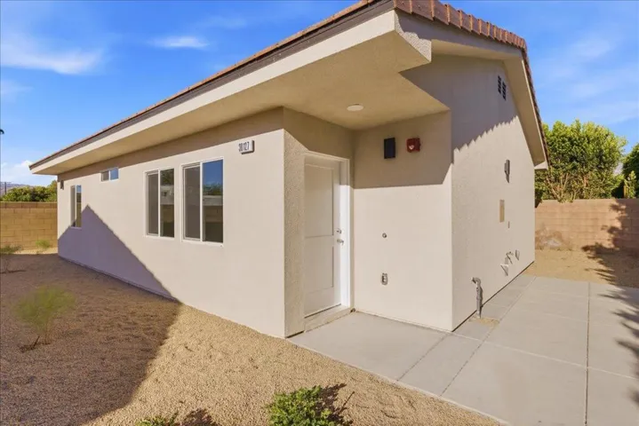 39-30127 Avenida Juarez - Exterior Front