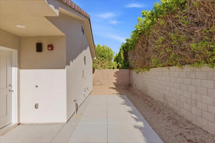 59-30127 Avenida Juarez - Patio