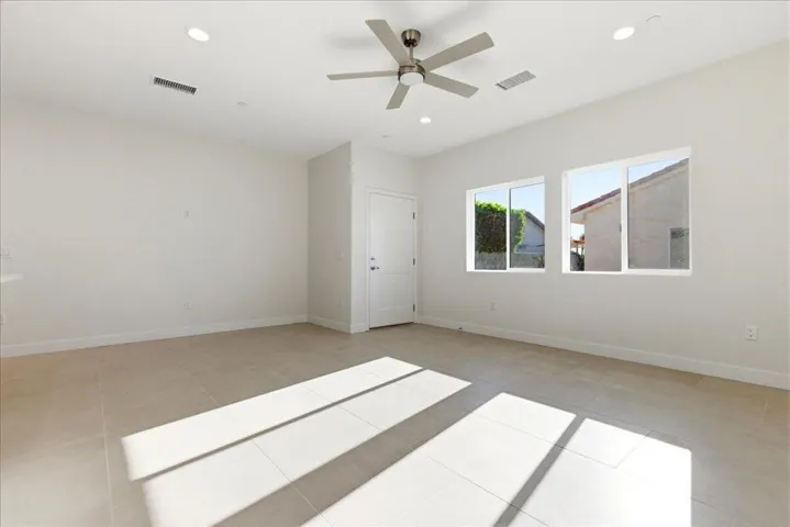 42-30127 Avenida Juarez - Living Room