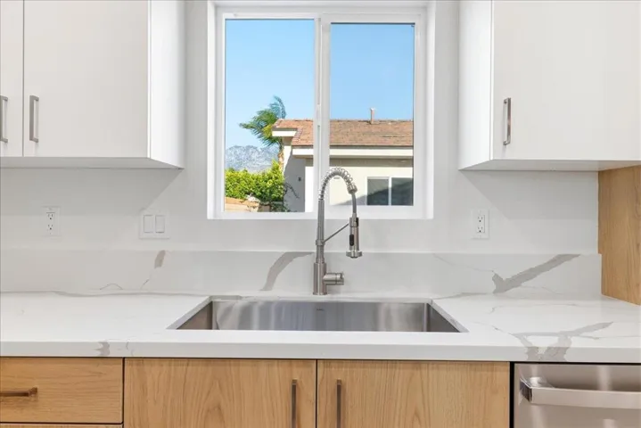 12-30125 Avenida Juarez - Kitchen