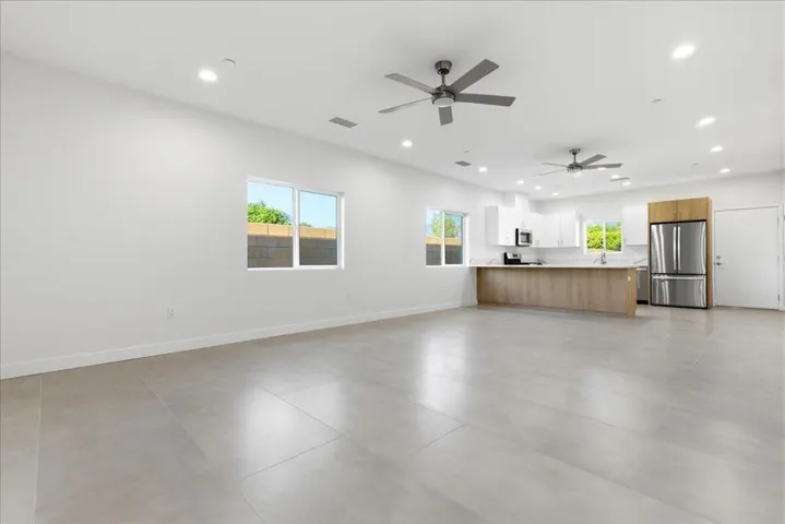 07-30125 Avenida Juarez - Living Room