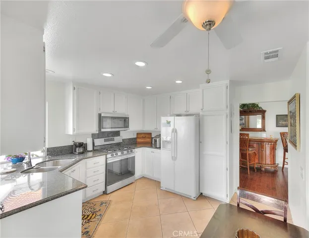 28052 Palm Villa, Menifee, California 92584