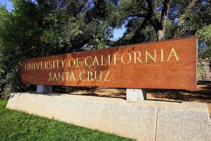 134 Palo Verde Terrace, Santa Cruz, California 95060