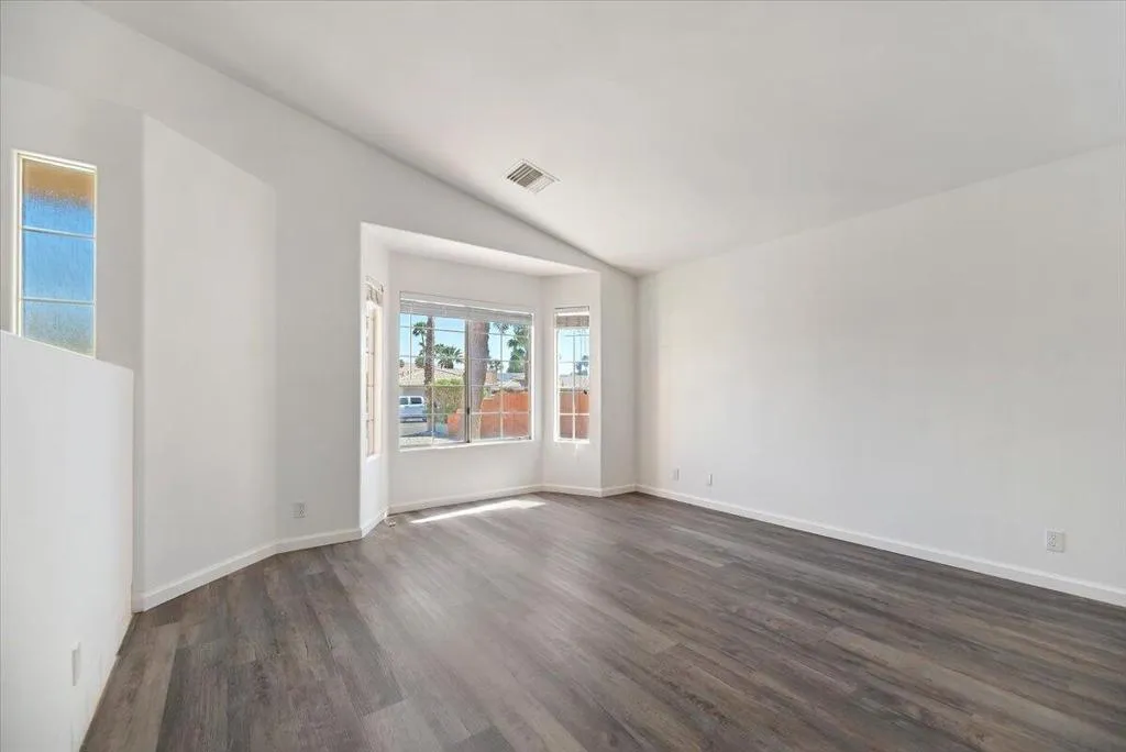 10-Living Room