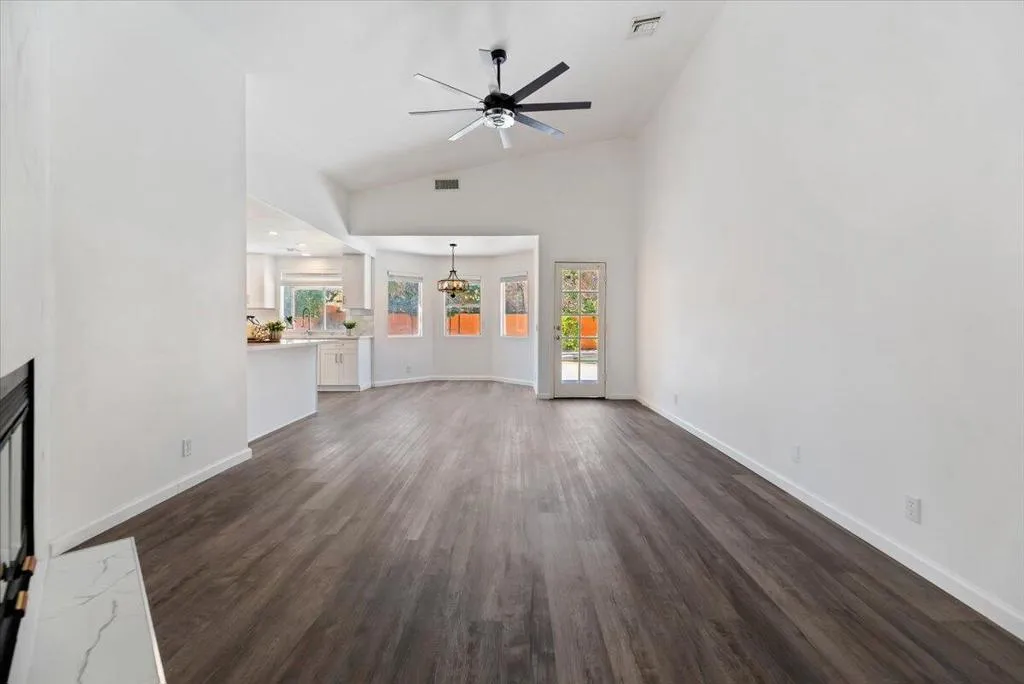 27-Family Room